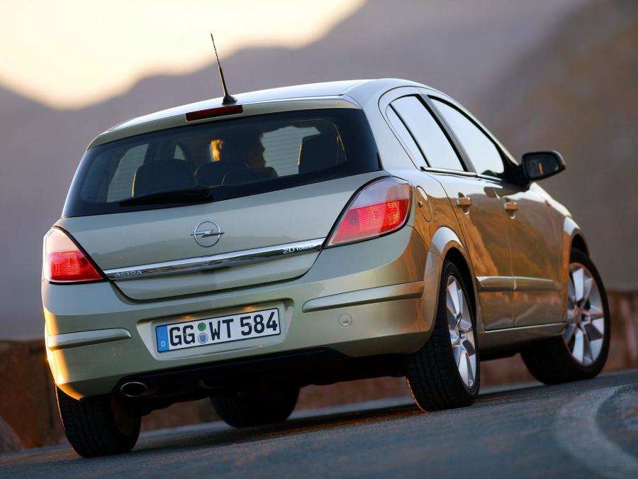  Opel Astra Hatchback 2004 года  (фото 2 из 27)
